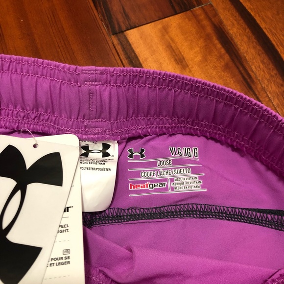 Under Armour Girls Youth large - Picture 2 of 3